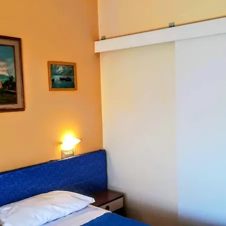 Marina Hotel
